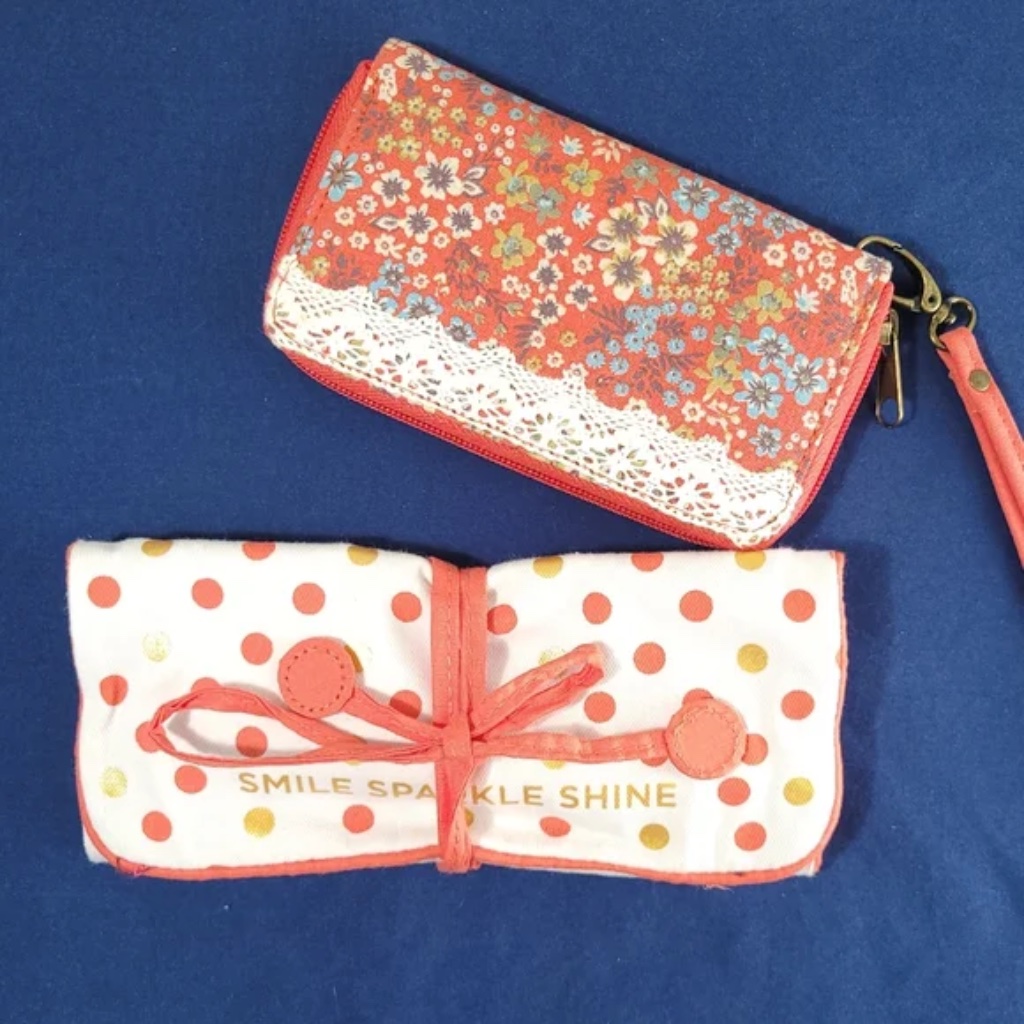 Bundle Of Wristlet And Jewelry Travel Bag